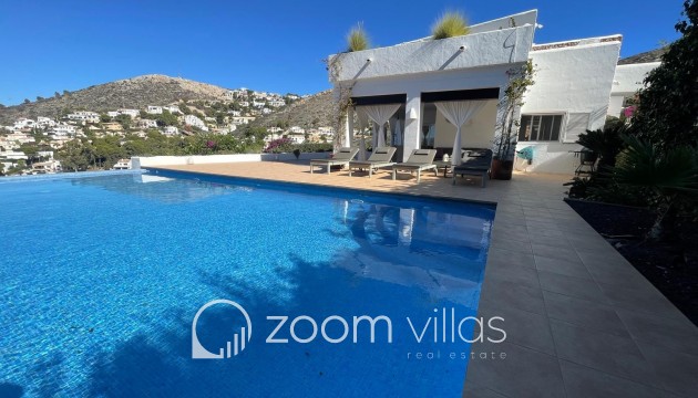 Resale - Villa - Moraira - El Portet