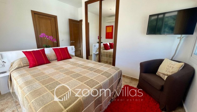 Resale - Villa - Moraira - El Portet