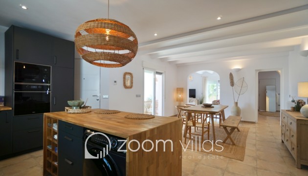 Resale - Villa - Benitachell  - Les Fonts