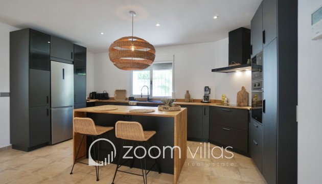 Resale - Villa - Benitachell  - Les Fonts