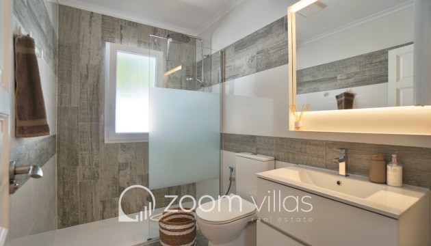 Resale - Villa - Benitachell  - Les Fonts