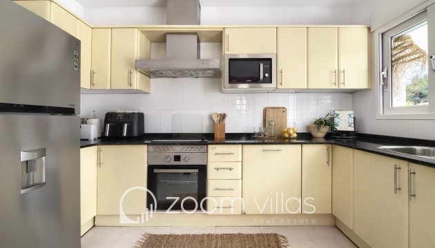 Resale - Villa - Jávea