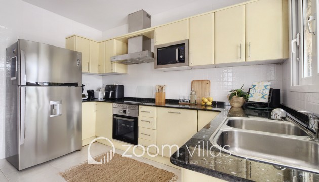 Resale - Villa - Jávea