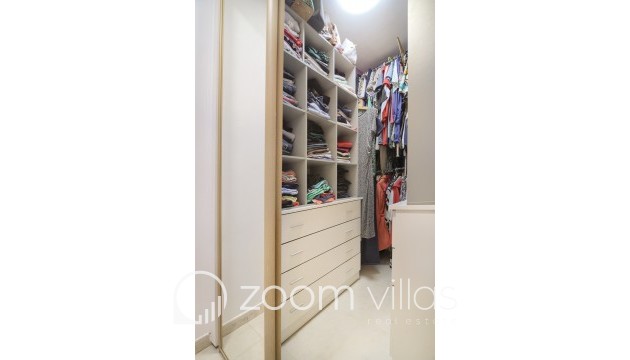 Resale - Villa - Jávea