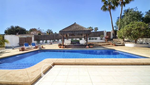 Resale - Villa - Jávea