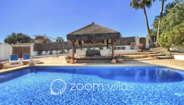 Resale - Villa - Jávea