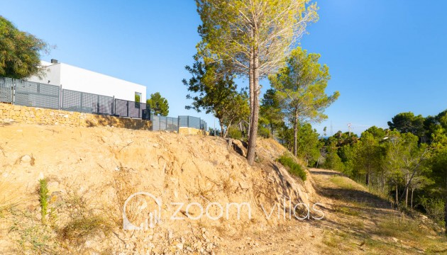 Resale - Plot / Land - Altea