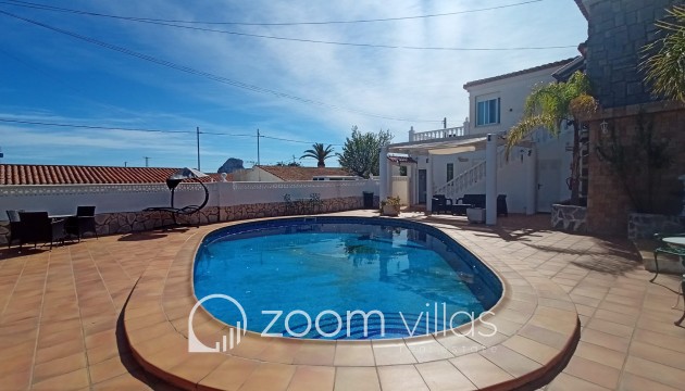 Resale - Villa - Calpe