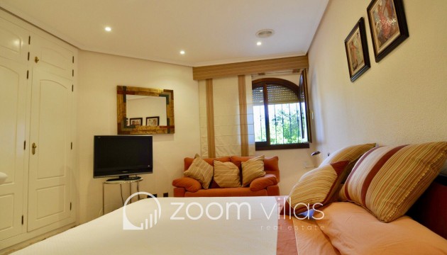 Resale - Villa - Calpe