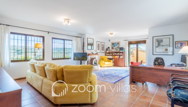 Resale - Villa - Benissa