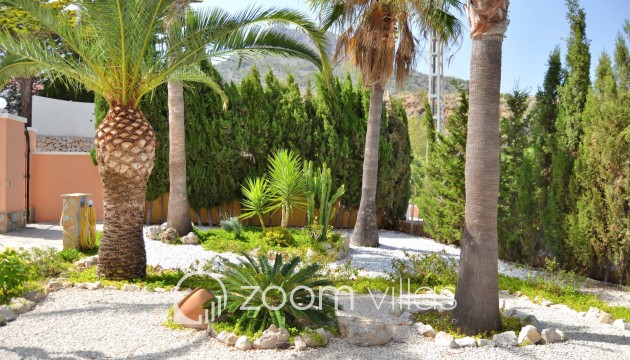 Resale - Villa - Calpe