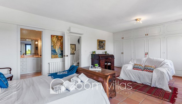 Resale - Villa - Altea