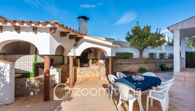 Resale - Villa - Calpe