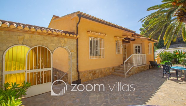 Resale - Villa - Benissa