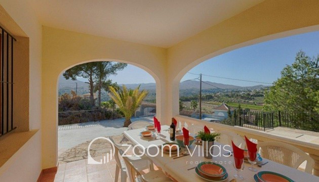 Resale - Villa - Calpe