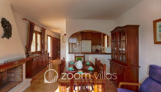 Resale - Villa - Calpe