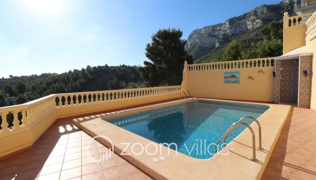 Resale - Villa - Denia