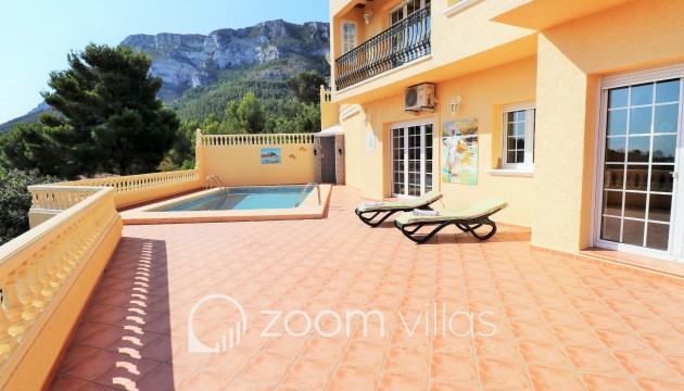 Resale - Villa - Denia