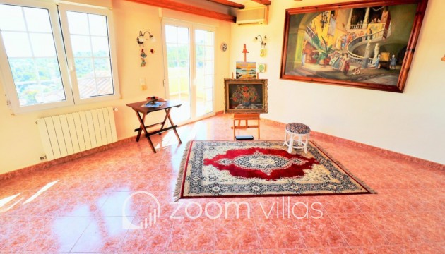 Resale - Villa - Denia