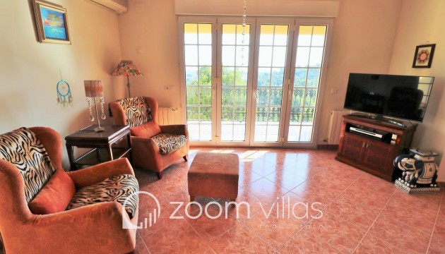 Resale - Villa - Denia