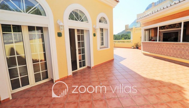 Resale - Villa - Denia