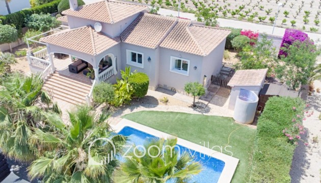 Resale - Villa - Moraira - Camarrocha