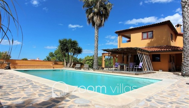 Resale - Villa - Pedreguer