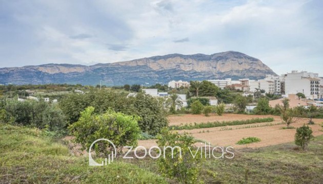 Resale - Plot / Land - Gata de Gorgos - Centrre