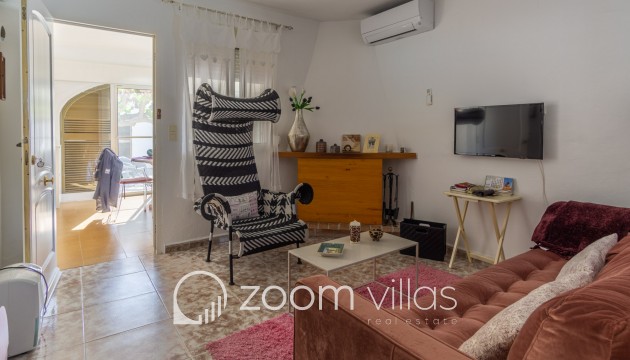 Resale - Villa / Semi-detached - Denia - Els Molins