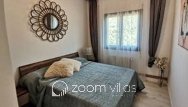 Resale - Villa / Semi-detached - Pedreguer - Bolerias