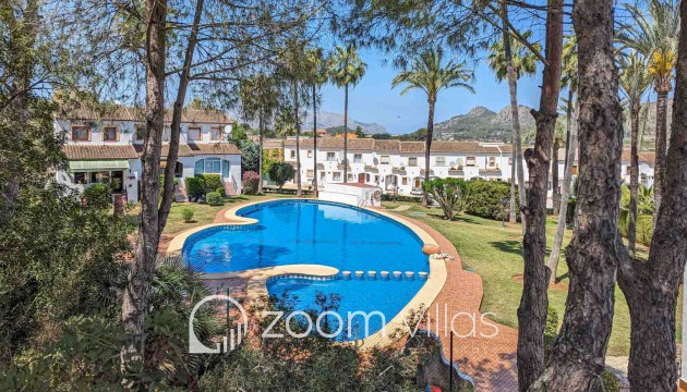 Resale - Villa / Semi-detached - Pedreguer - Bolerias