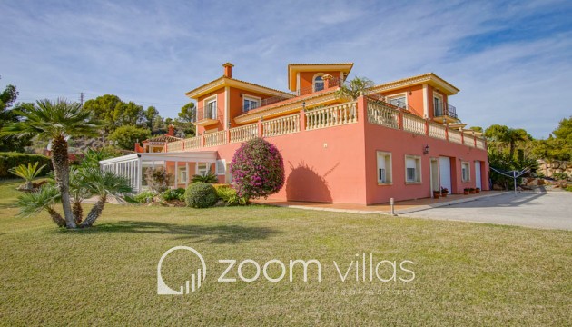 Resale - Villa - Alfas del Pí - Alfaz del pi