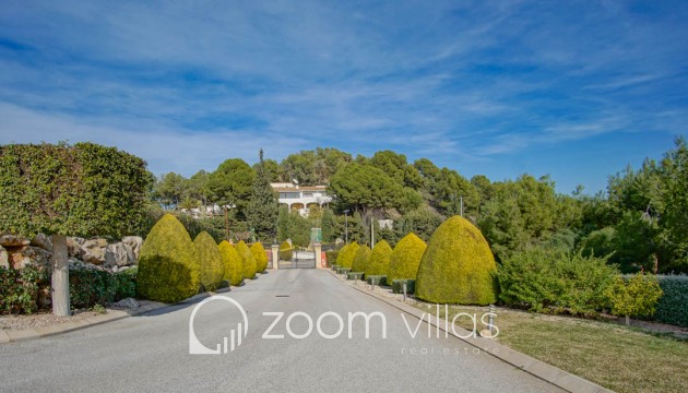 Resale - Villa - Alfas del Pí - Alfaz del pi