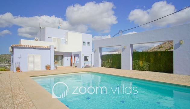 Resale - Villa - Pedreguer