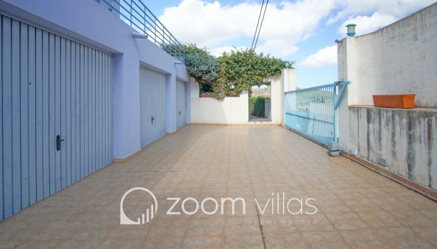 Resale - Villa - Pedreguer