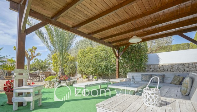 Resale - Villa - Teulada - La Fustera