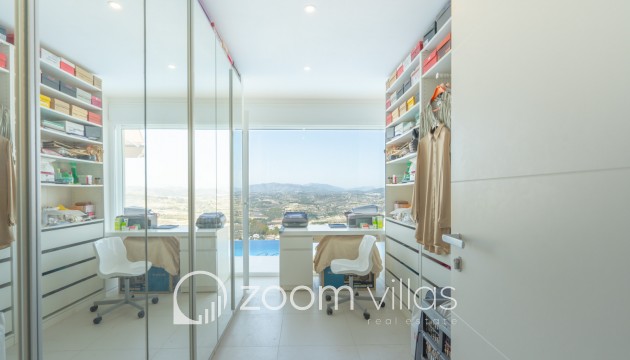 Resale - Villa - Benitachell  - Cumbre del sol