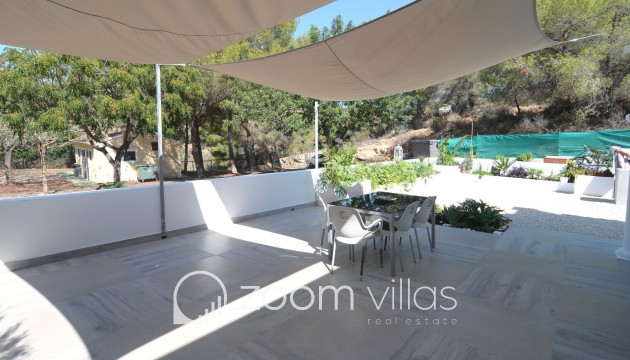 Resale - Villa / Semi-detached - Calpe