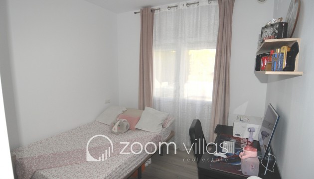 Resale - Villa / Semi-detached - Calpe