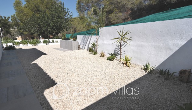 Resale - Villa / Semi-detached - Calpe