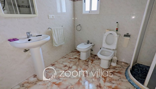 Resale - Villa / Semi-detached - Tormos - Centrum