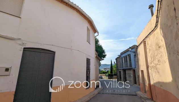 Resale - Villa / Semi-detached - Tormos - Centrum