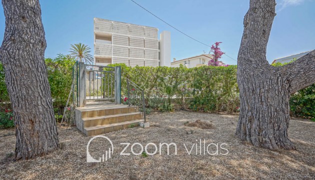 Resale - Villa - Jávea - Cala Blanca