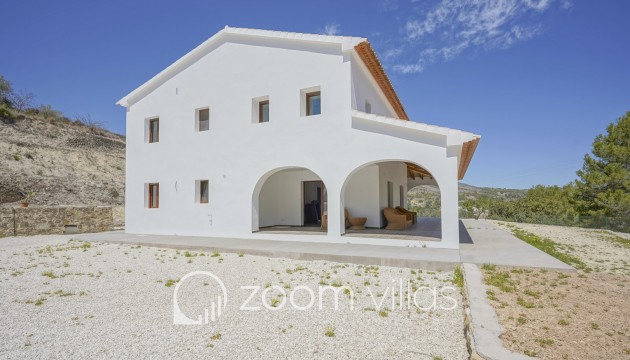 Resale - Villa - Benissa - Partida Lleus