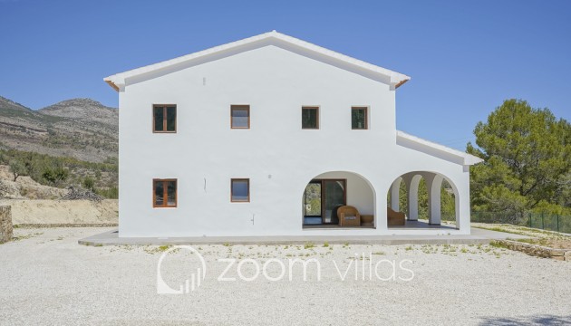 Resale - Villa - Benissa - Partida Lleus