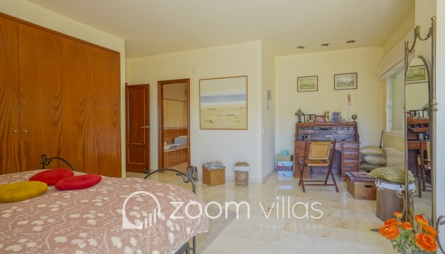 Resale - Villa - Calpe - La Empedrola