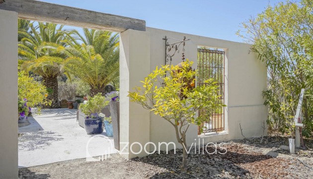 Resale - Villa - Benissa - Partida Llenes