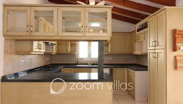 Resale - Villa - Moraira - Benimeit