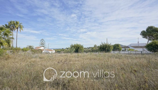 Resale - Plot / Land - Jávea - Adsubia