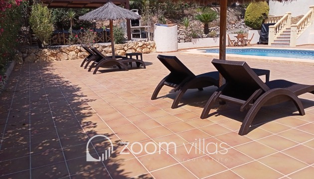 Resale - Villa - Altea